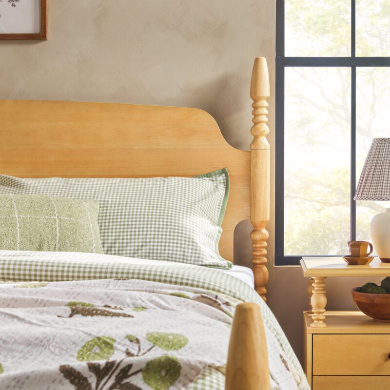 Traditional Vivienne Easy Assembly Solid Wood Bed - Image 14
