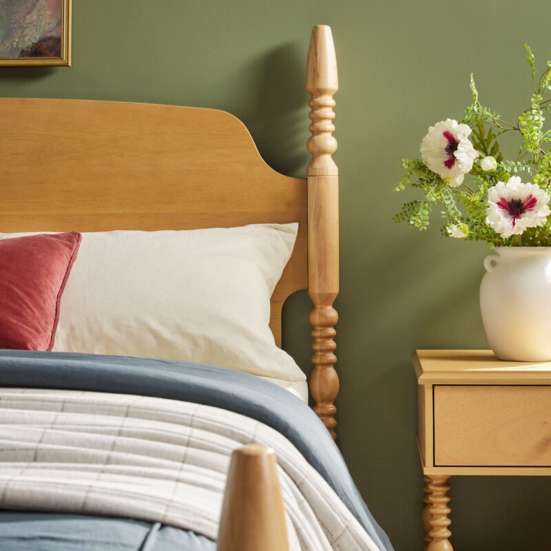 Traditional Vivienne Easy Assembly Solid Wood Bed - Image 29